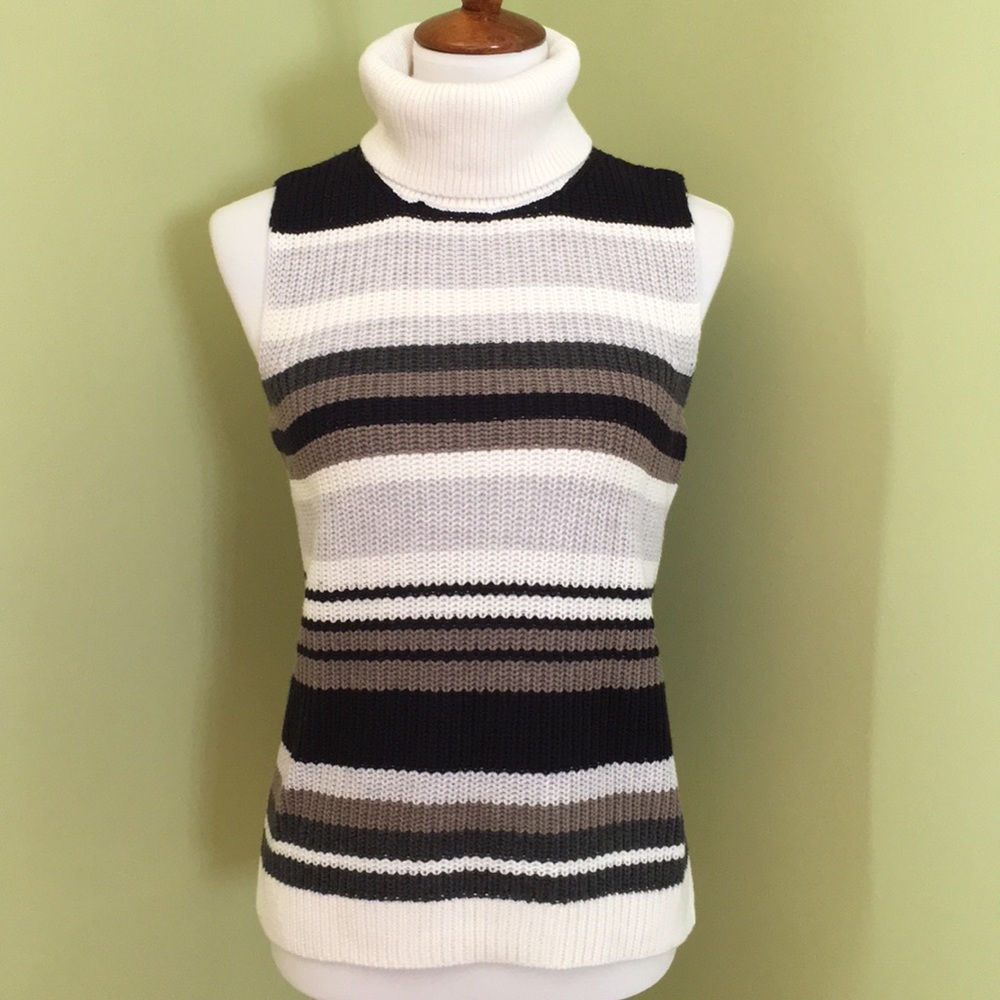 Abercrombie & Fitch Sleeveless Knit Turtleneck